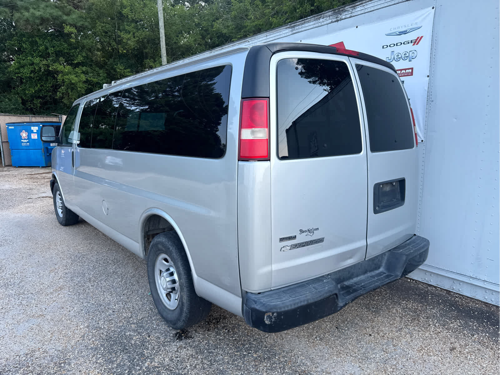 Used 2010 Chevrolet Express 3500 LS RWD image 8