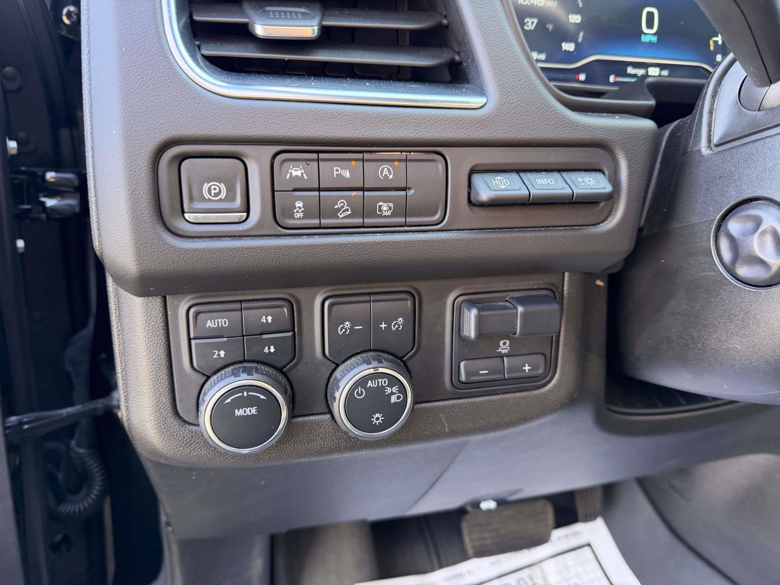 Certified 2024 Chevrolet Suburban Premier AWD/4WD image 22