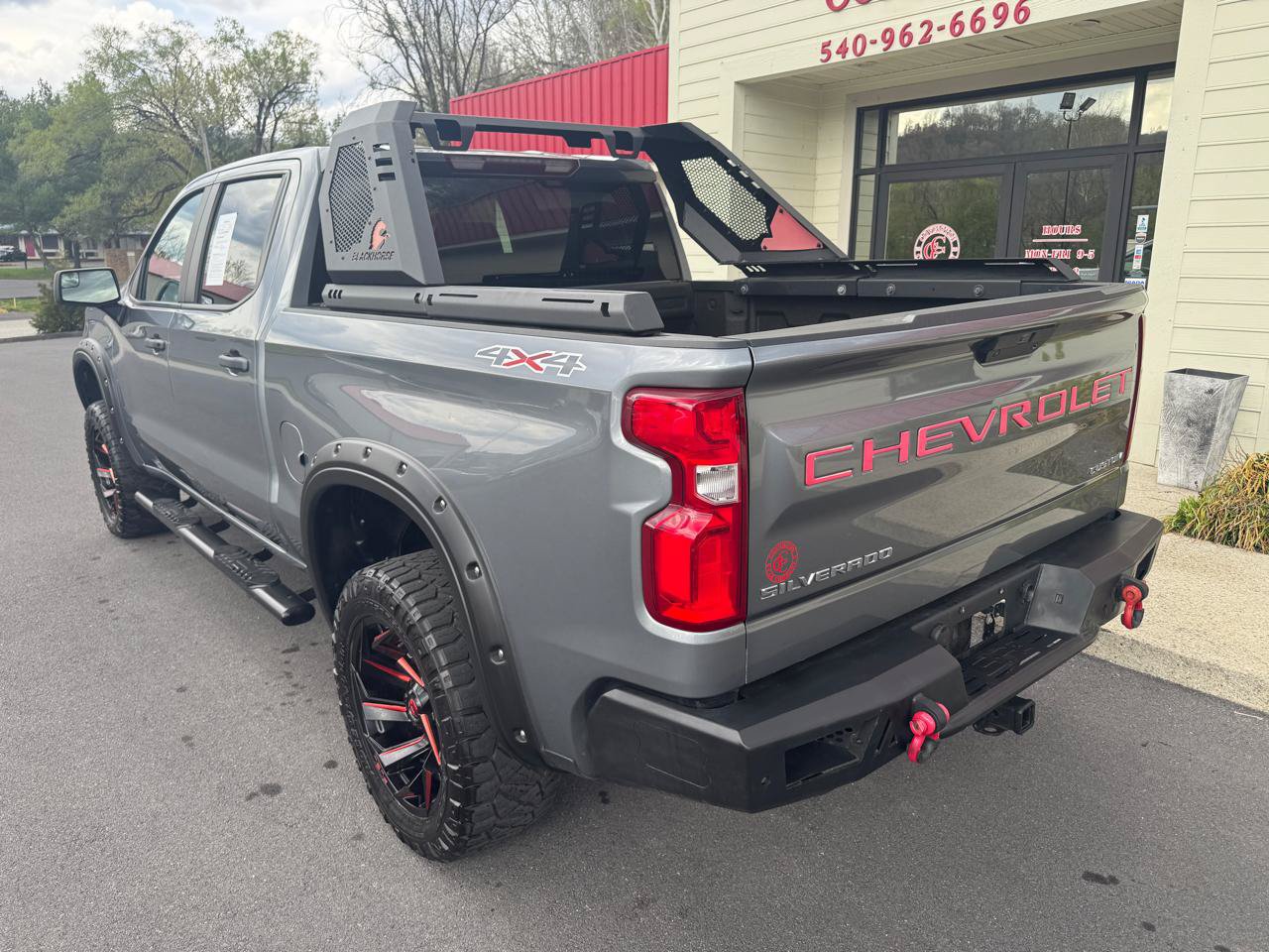 Used 2019 Chevrolet Silverado 1500 Custom w/ Custom Value Package AWD/4WD image 5