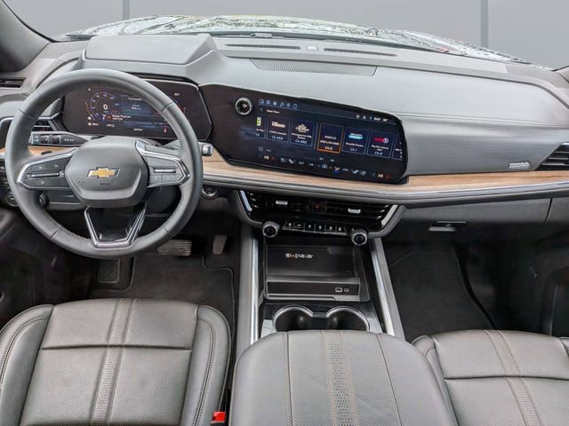 Used 2026 Chevrolet Tahoe High Country AWD/4WD image 14