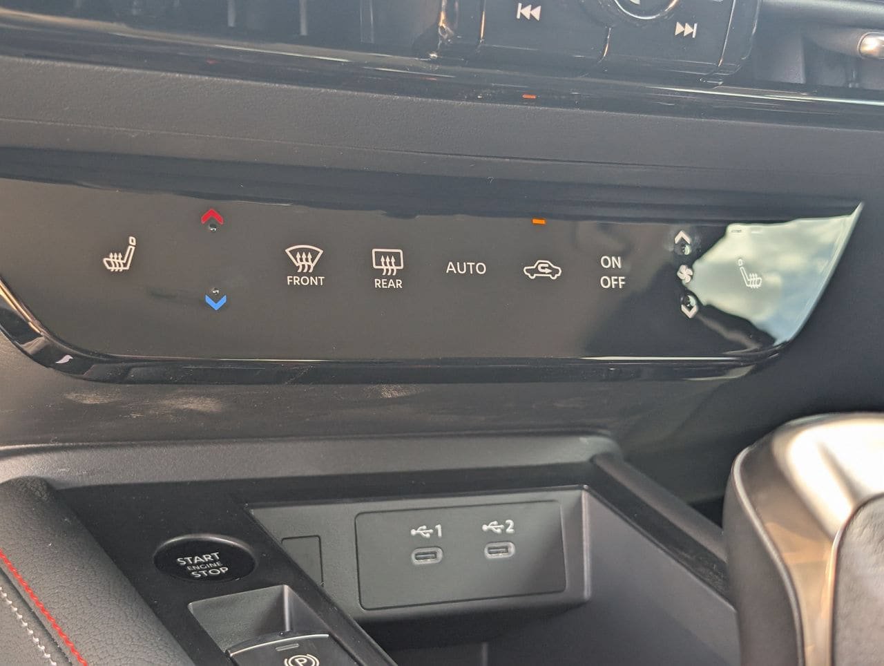 New 2027 Nissan Kicks SR FWD image 13