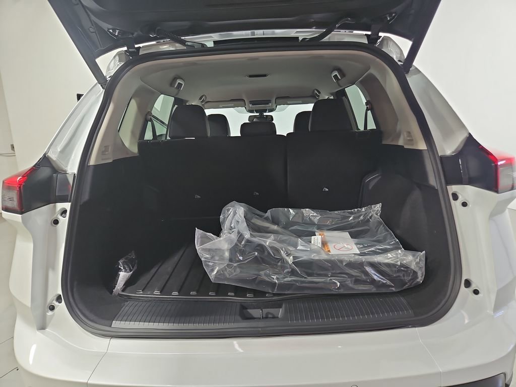 New 2026 Nissan Rogue SV image 21