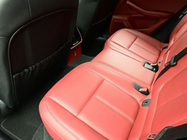 Certified 2023 Porsche Macan Turbo image 15
