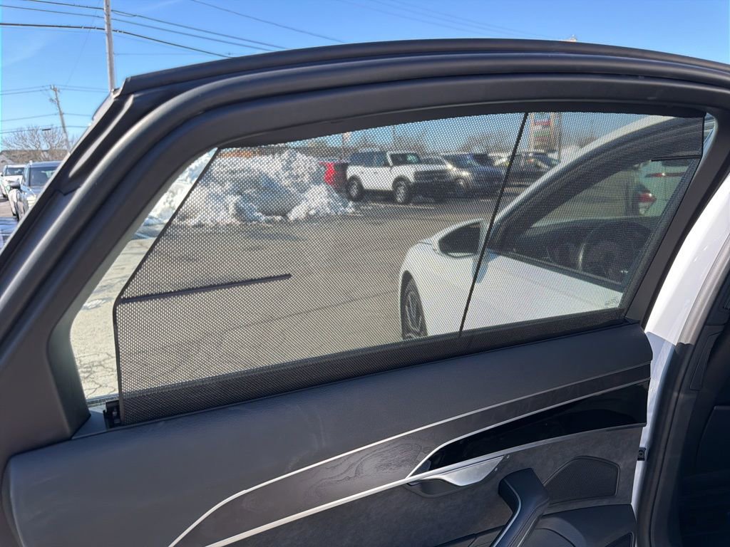 Used 2020 Audi A8 L 4.0T w/ Executive Package image 40