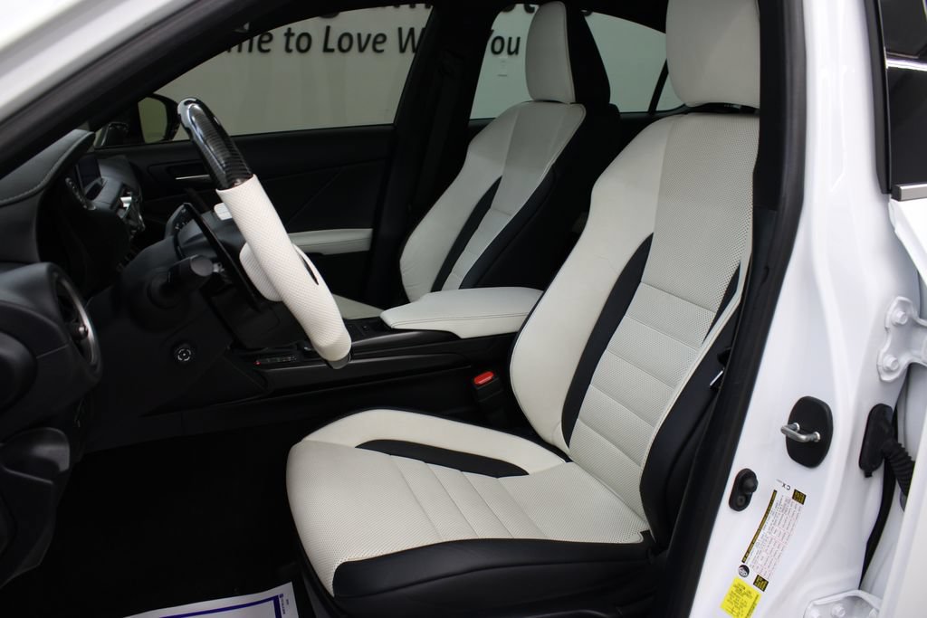 Used 2022 Lexus IS 350 F Sport RWD image 15