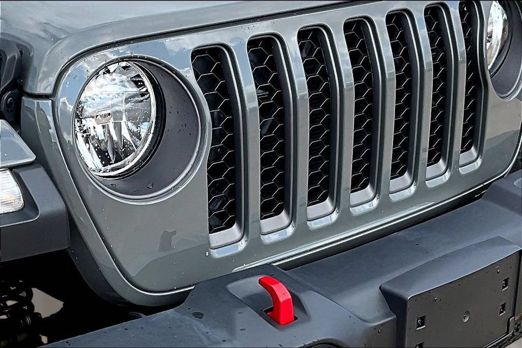 Used 2022 Jeep Gladiator Rubicon w/ Trailer Tow Package AWD/4WD image 30