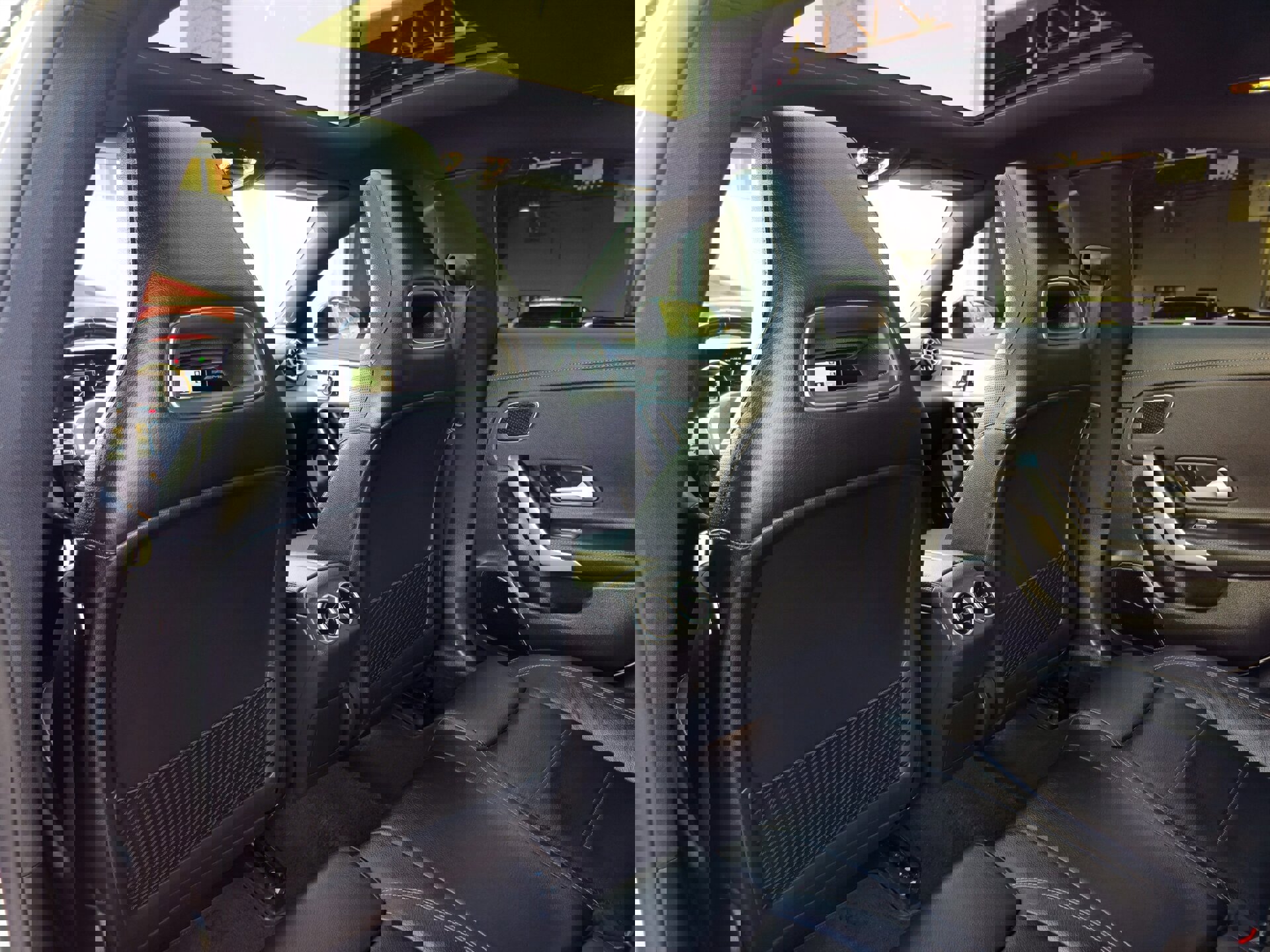 Used 2020 Mercedes-Benz CLA 35 AMG 4MATIC image 32