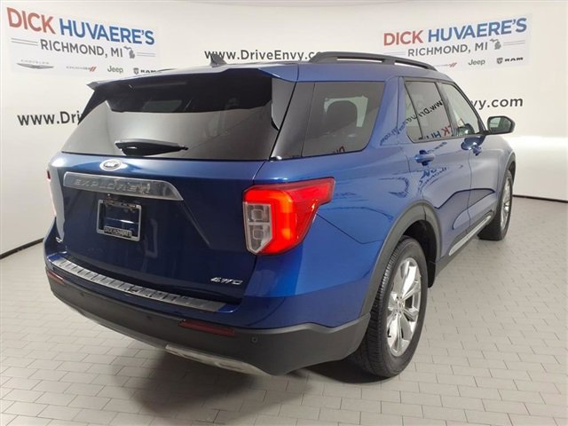 Used 2021 Ford Explorer XLT w/ Equipment Group 202A image 6