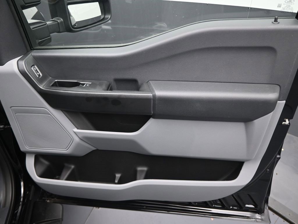 Used 2025 Ford F350 XL w/ XL Driver Assist Package image 26