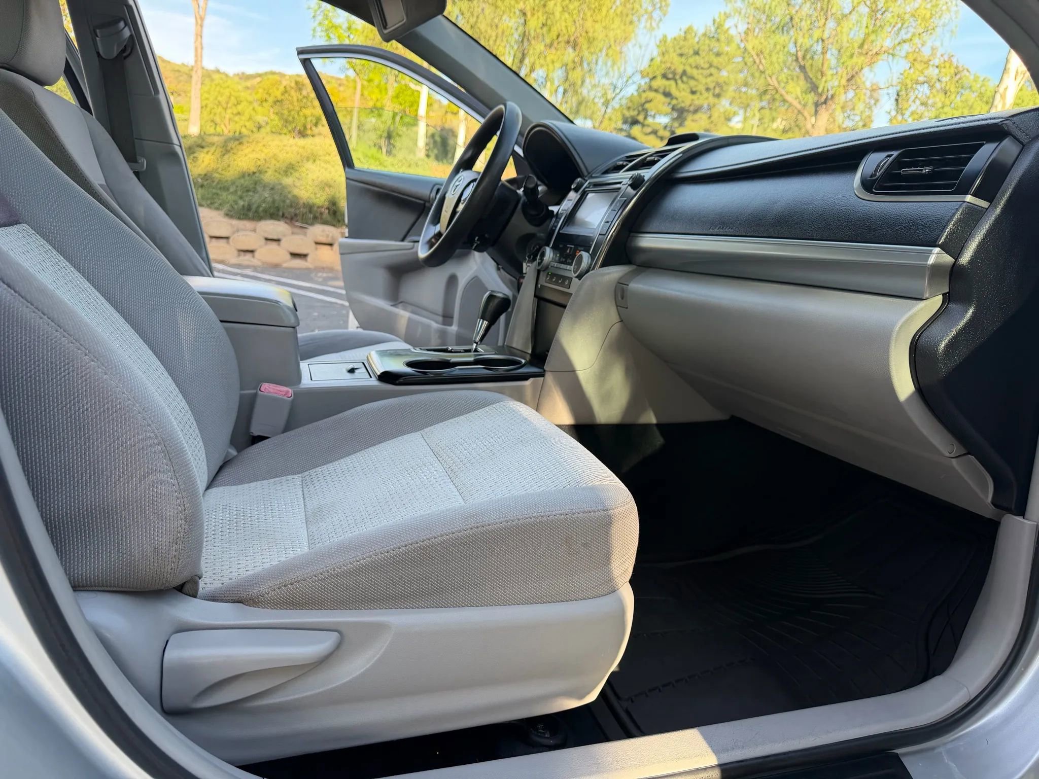 Used 2013 Toyota Camry LE image 20