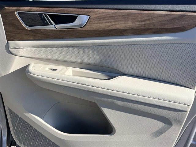 Used 2024 Volkswagen Atlas SE image 24