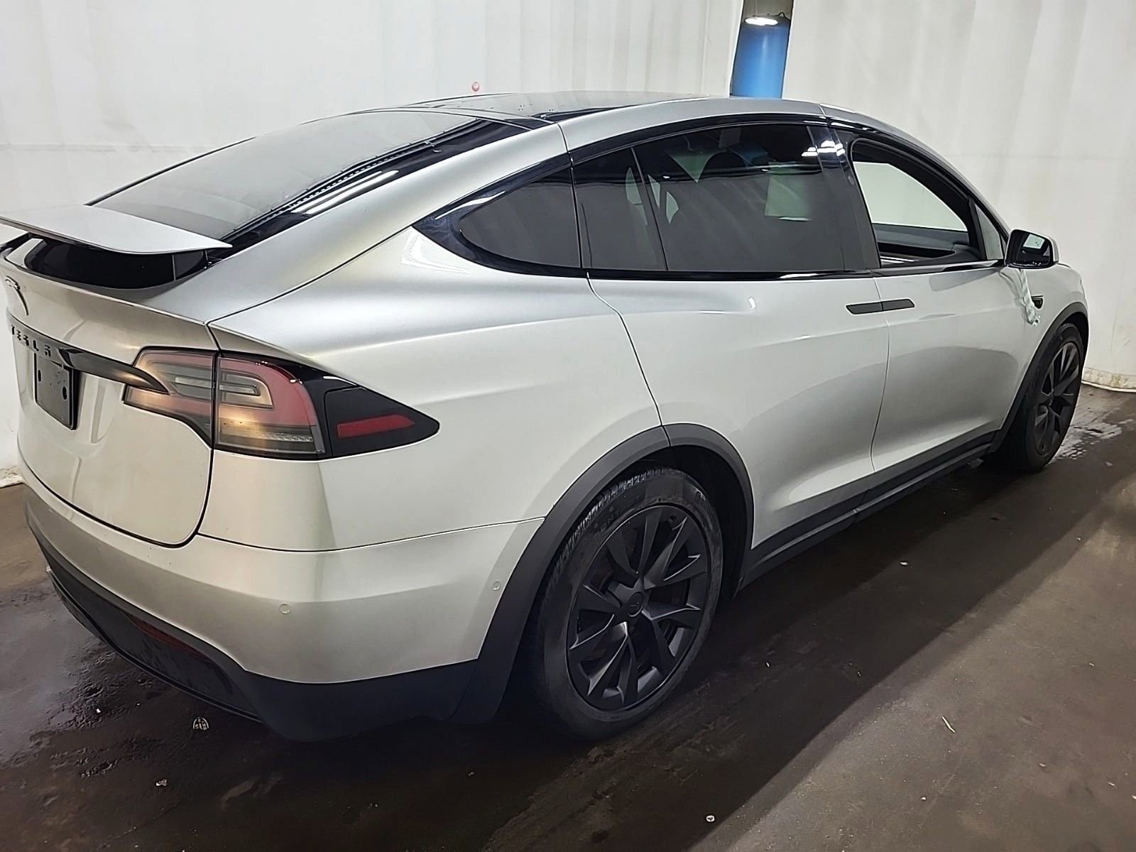 Used 2022 Tesla Model X AWD/4WD image 5