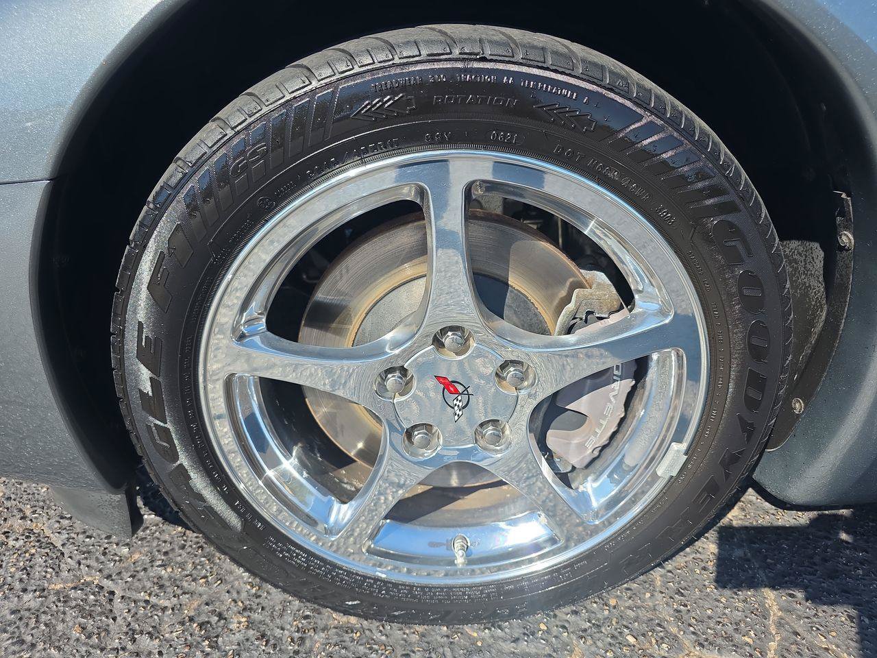 Used 2004 Chevrolet Corvette Convertible w/ Preferred Equipment Group RWD image 30