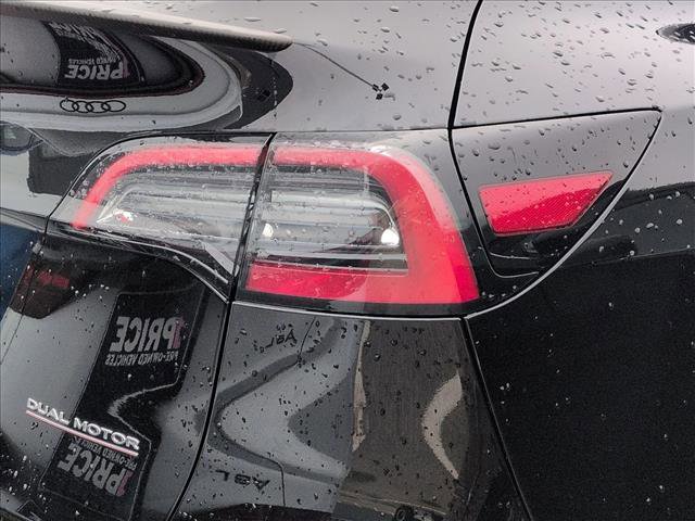 Used 2022 Tesla Model Y Performance image 13