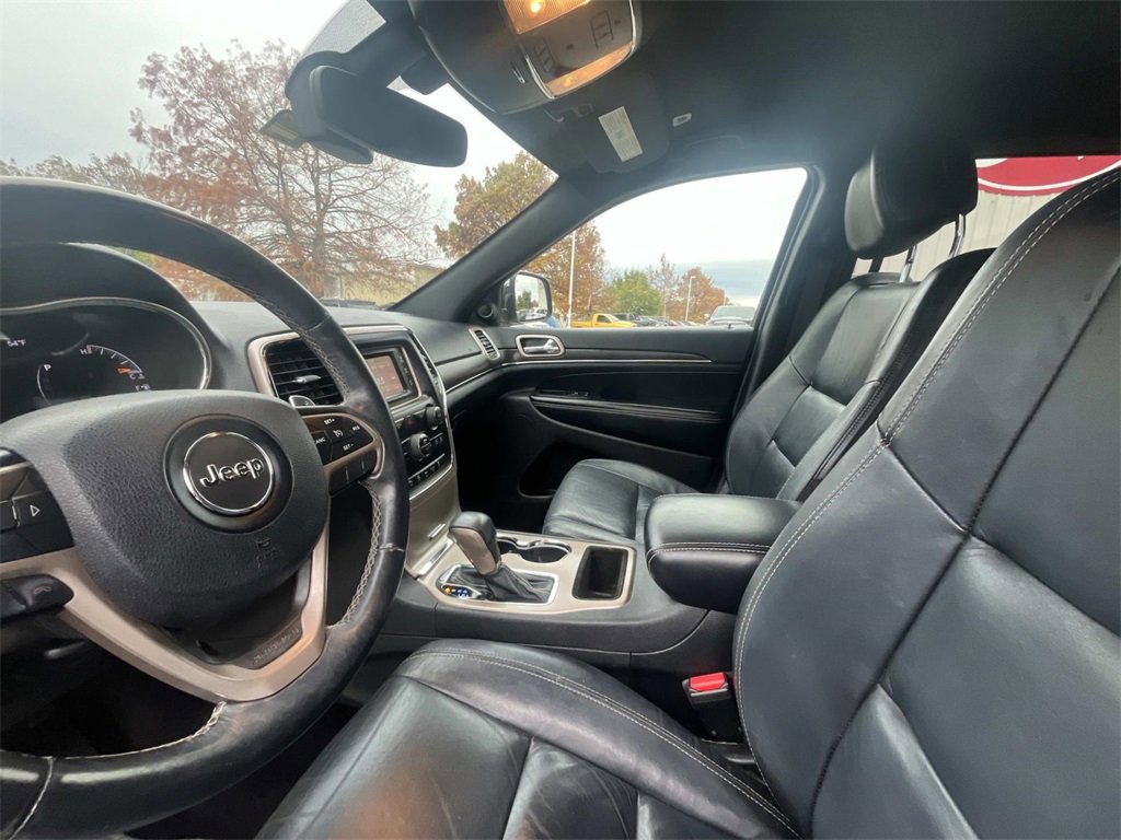Used 2017 Jeep Grand Cherokee Limited image 10