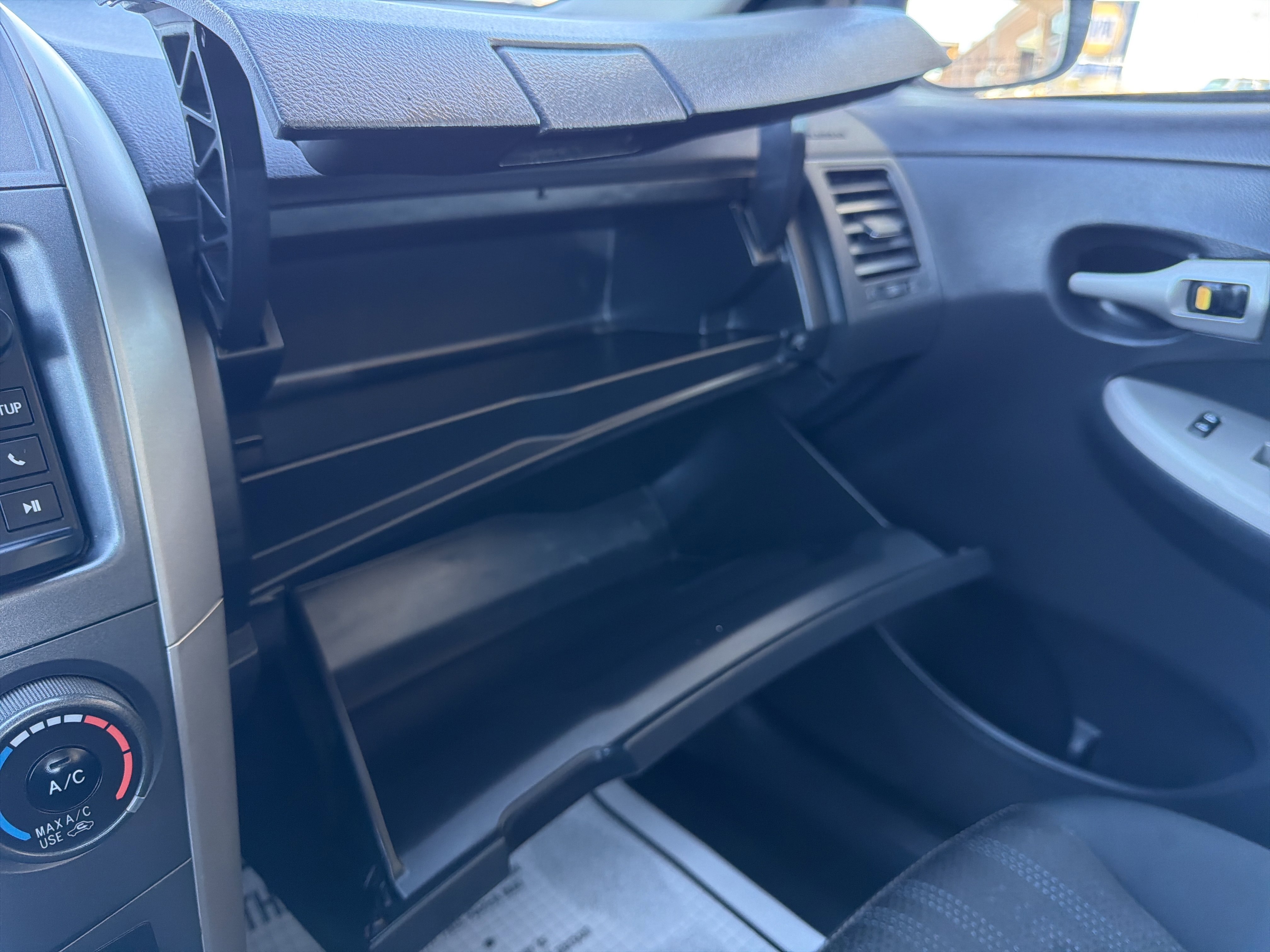 Used 2013 Toyota Corolla image 19