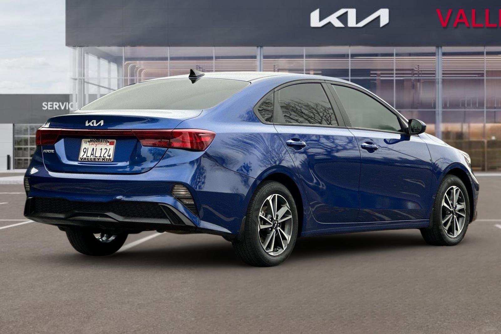 Used 2024 Kia Forte LXS image 4