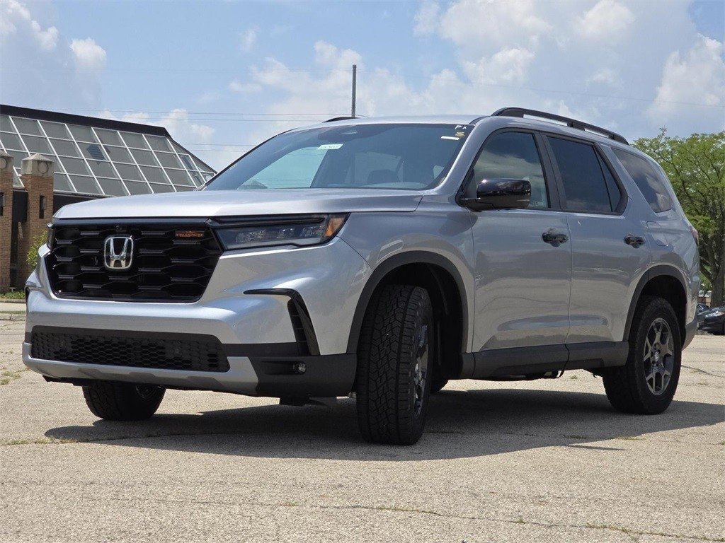 New 2025 Honda Pilot TrailSport image 15