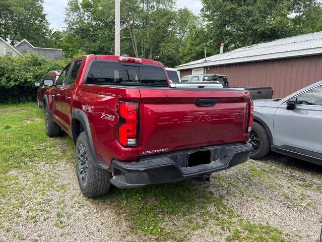 Used 2023 Chevrolet Colorado Z71 w/ Z71 Convenience Package 2 AWD/4WD image 2