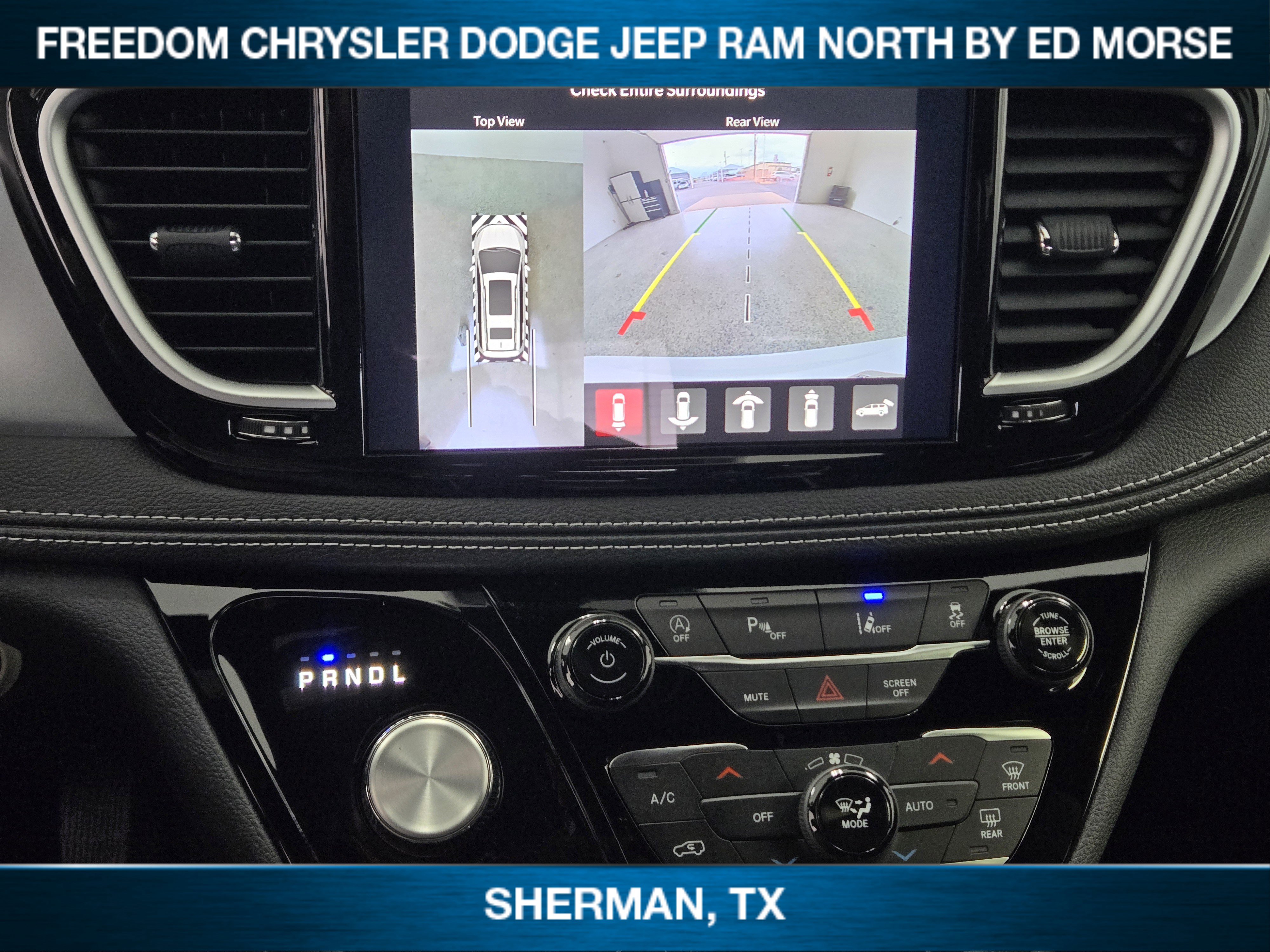 New 2026 Chrysler Pacifica Limited image 12