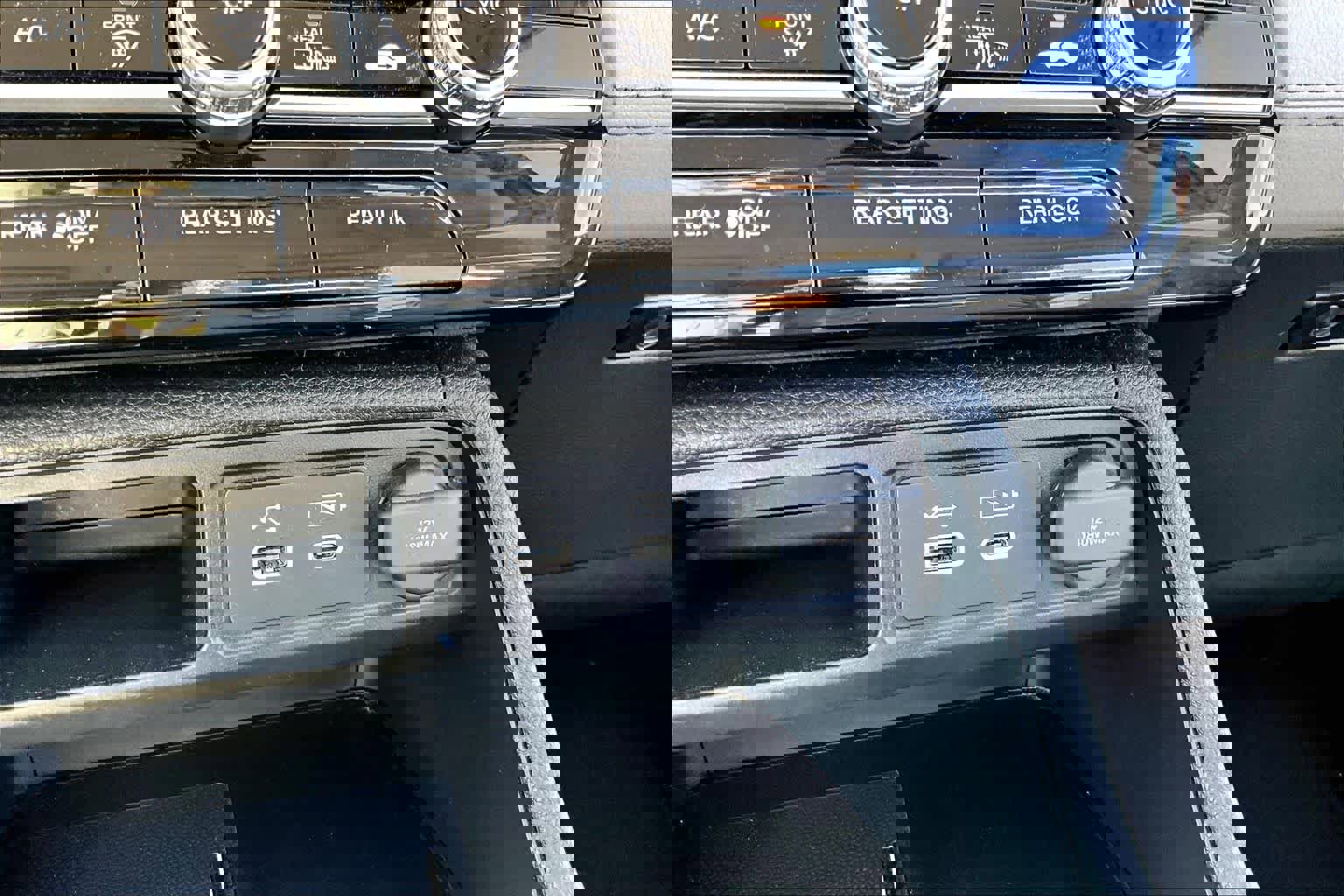 Used 2023 Honda Pilot Elite image 34