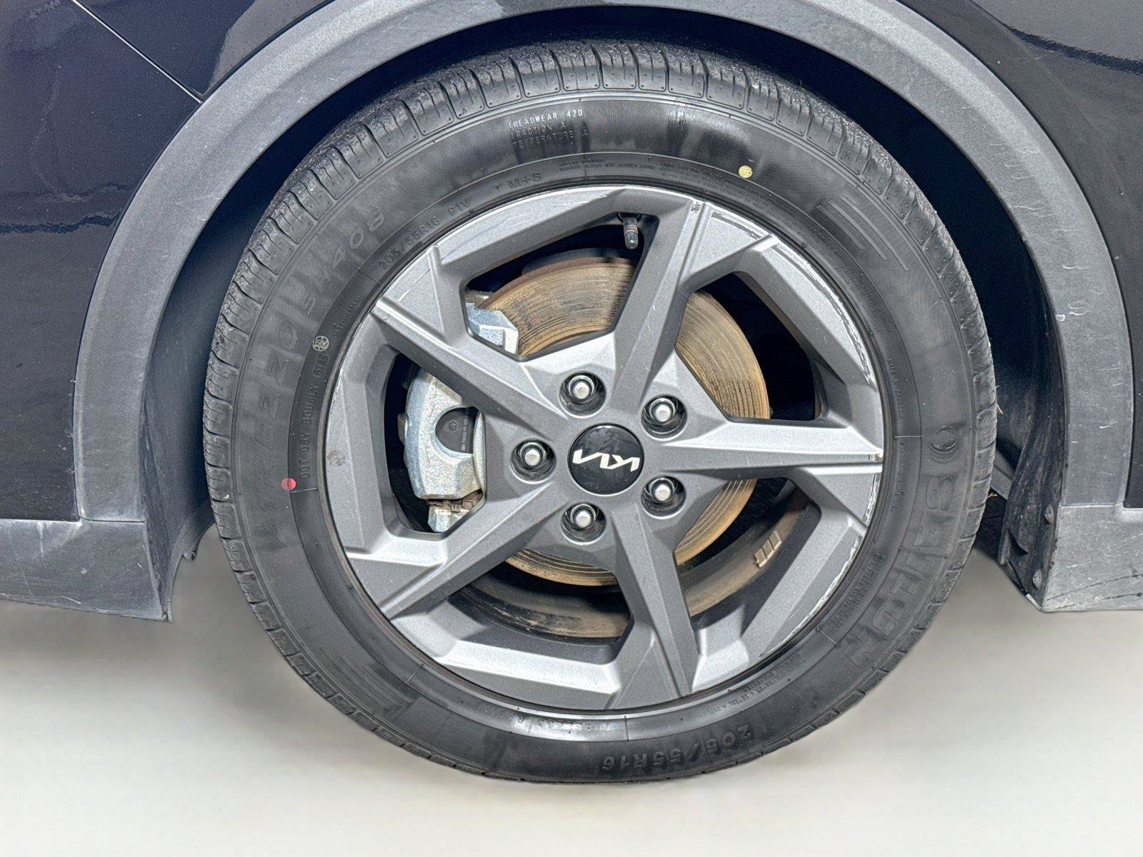 Used 2025 Kia K4 FWD image 19