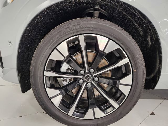 New 2026 Volvo XC60 B5 Plus w/ Protection Package Premier AWD/4WD image 8