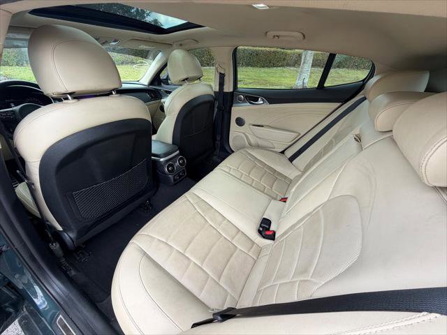 Used 2023 Kia Stinger GT2 image 18