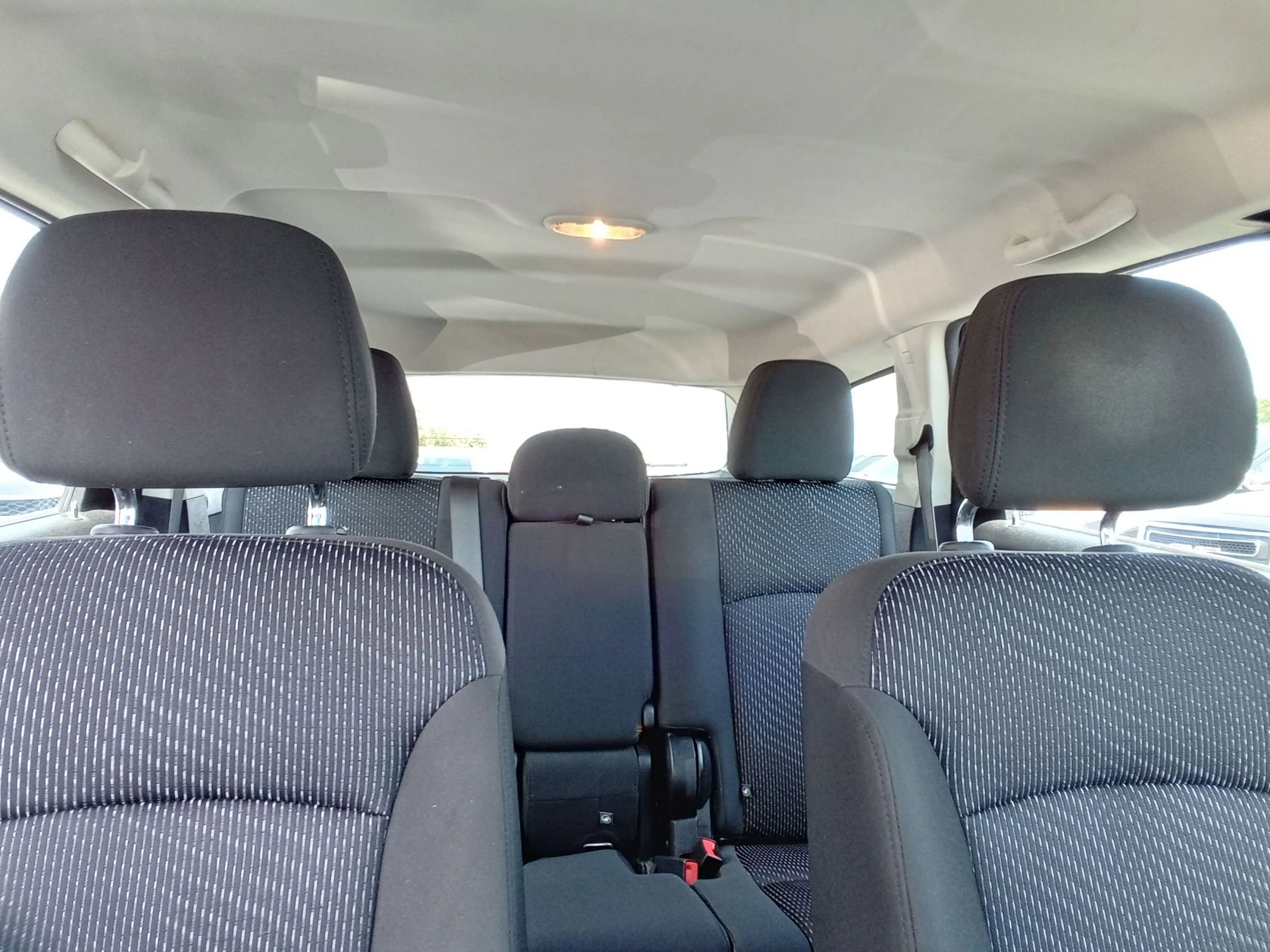 Used 2019 Dodge Journey SE w/ Comfort & Convenience Group image 18