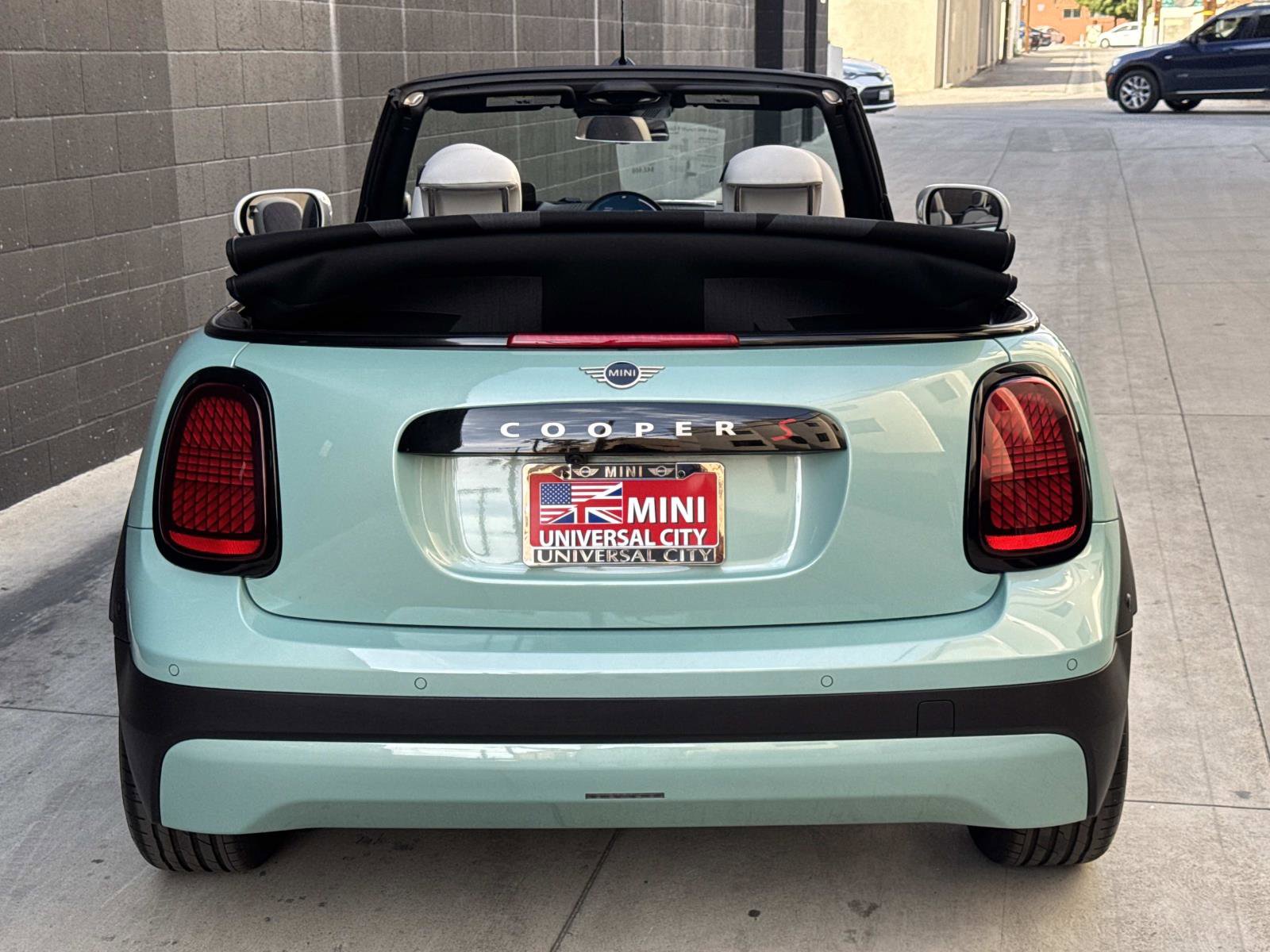 Used 2025 MINI Cooper S FWD image 4