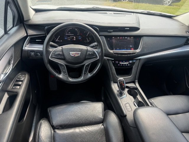 Used 2017 Cadillac XT5 Luxury w/ Driver Awareness Package AWD/4WD image 12