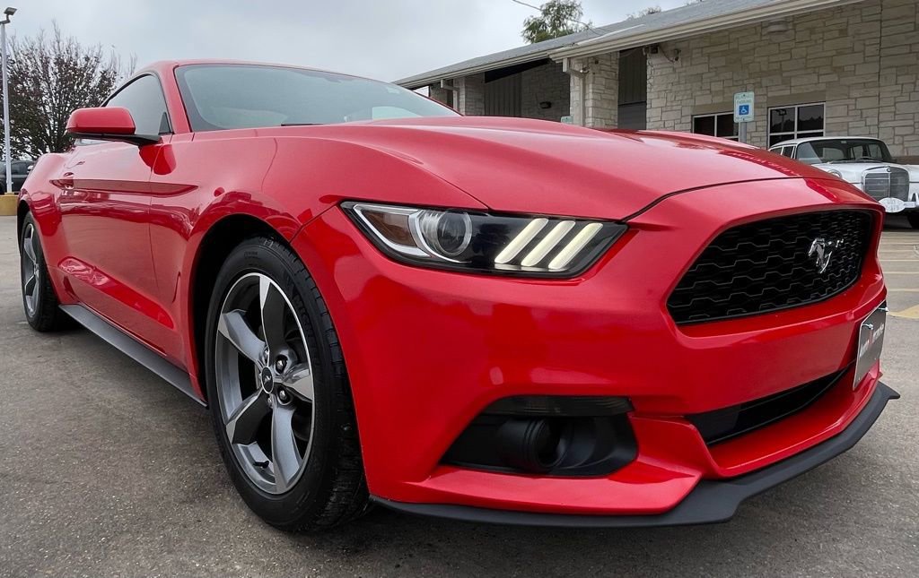 Used 2016 Ford Mustang Coupe w/ Equipment Group 051A image 3
