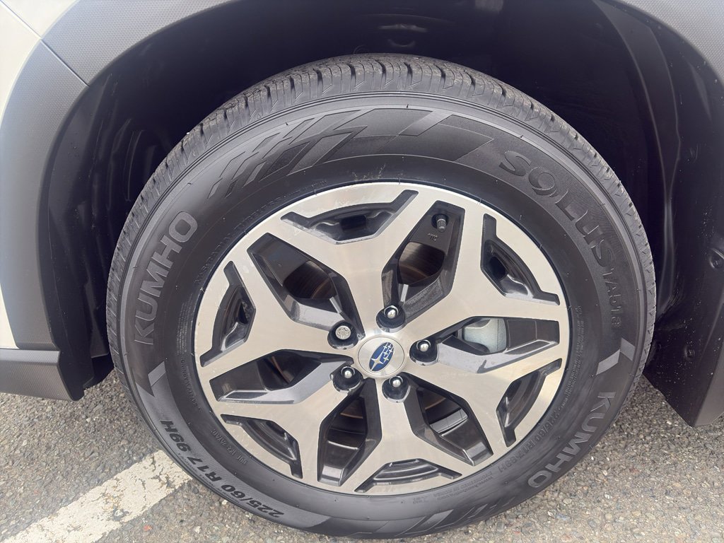 Used 2023 Subaru Forester Premium AWD/4WD image 2