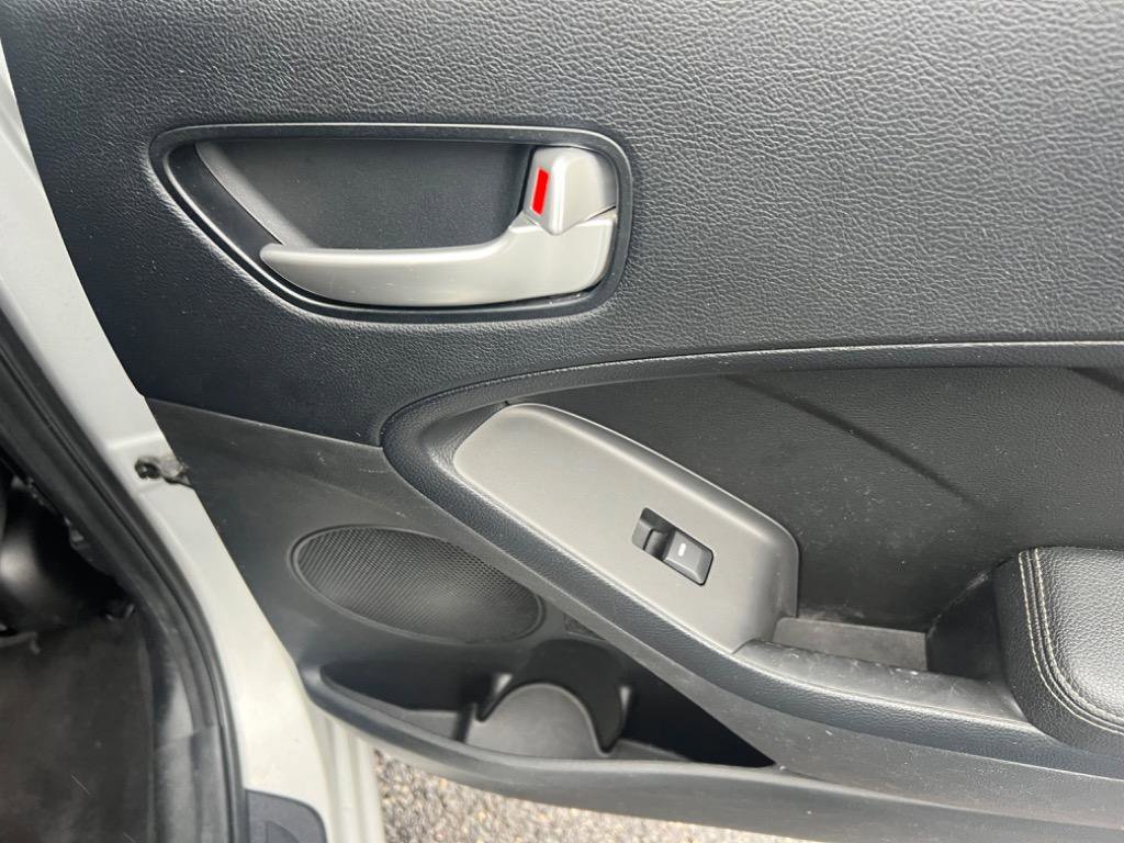 Used 2017 Kia Forte LX w/ LX Popular Package image 15