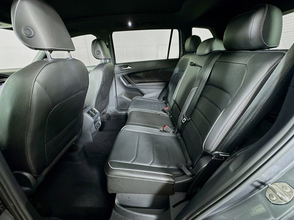 Used 2022 Volkswagen Tiguan SEL R-Line image 29