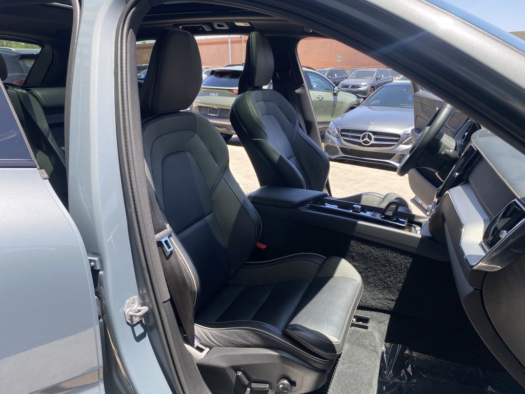 Used 2022 Volvo XC60 T8 R-Design w/ Advanced Package AWD/4WD image 20