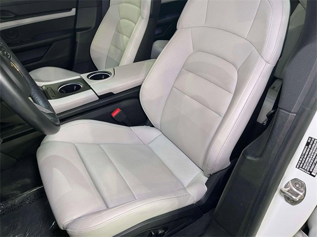 Certified 2022 Porsche Taycan 4S image 17