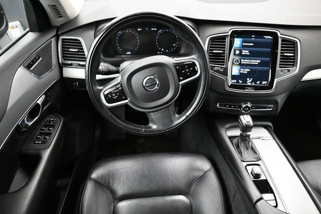 Used 2022 Volvo XC90 T5 Momentum AWD/4WD image 14