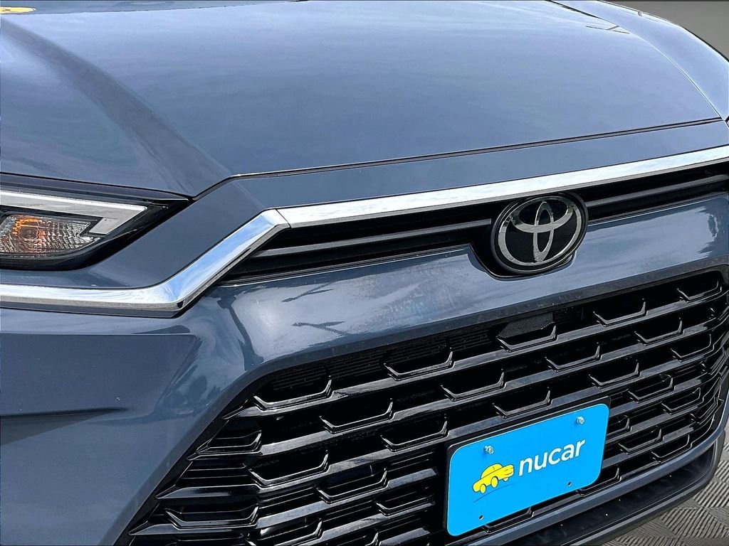 Used 2025 Toyota Grand Highlander AWD image 33
