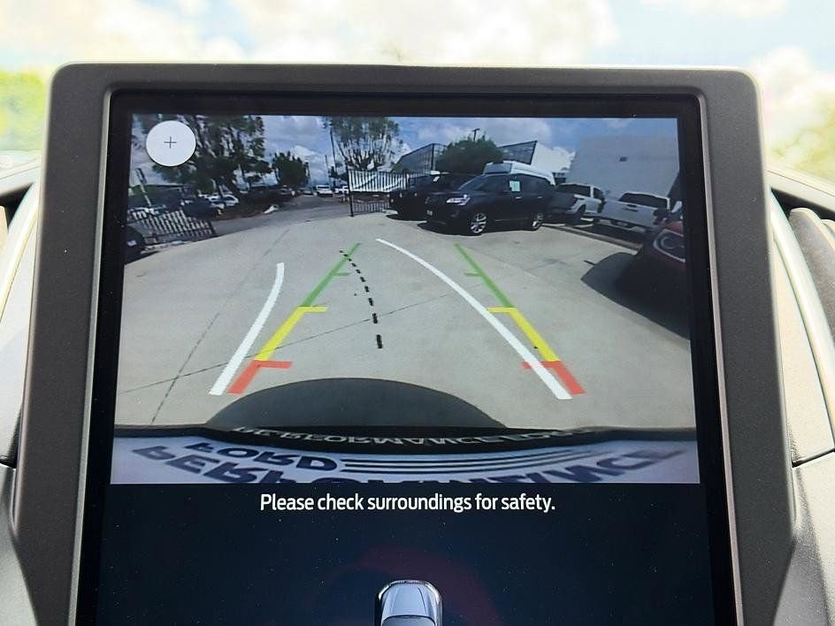 Used 2023 Ford Edge SEL w/ Convenience Package image 32