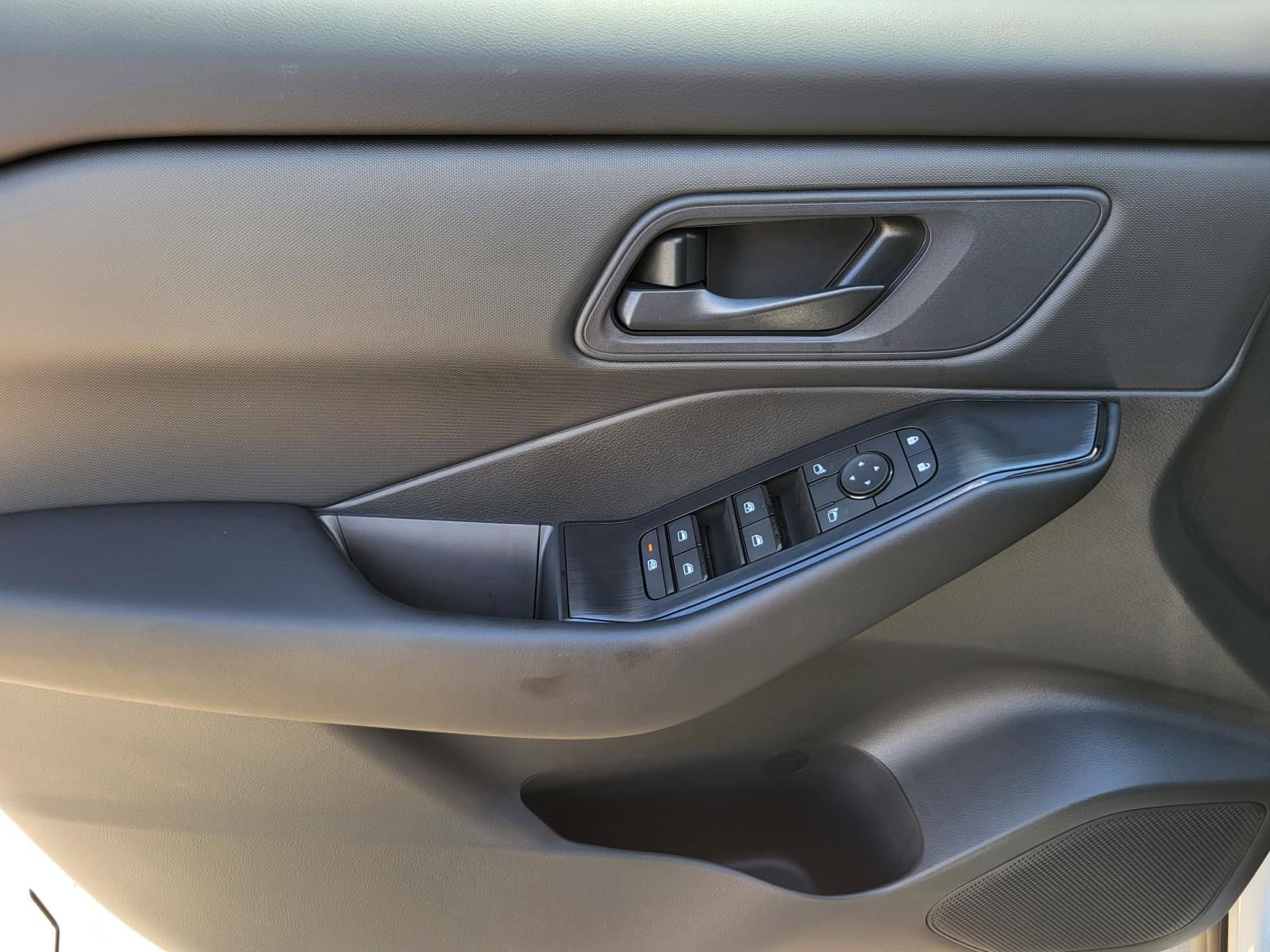 New 2026 Nissan Rogue S image 16