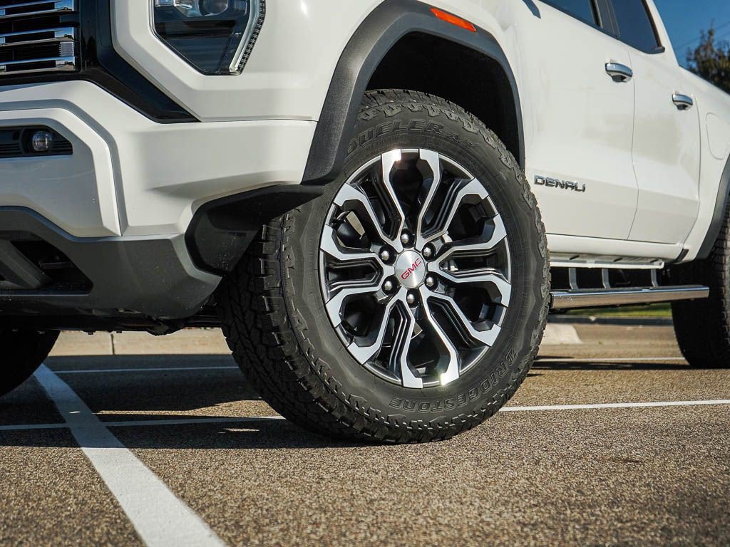 New 2026 GMC Canyon Denali image 6