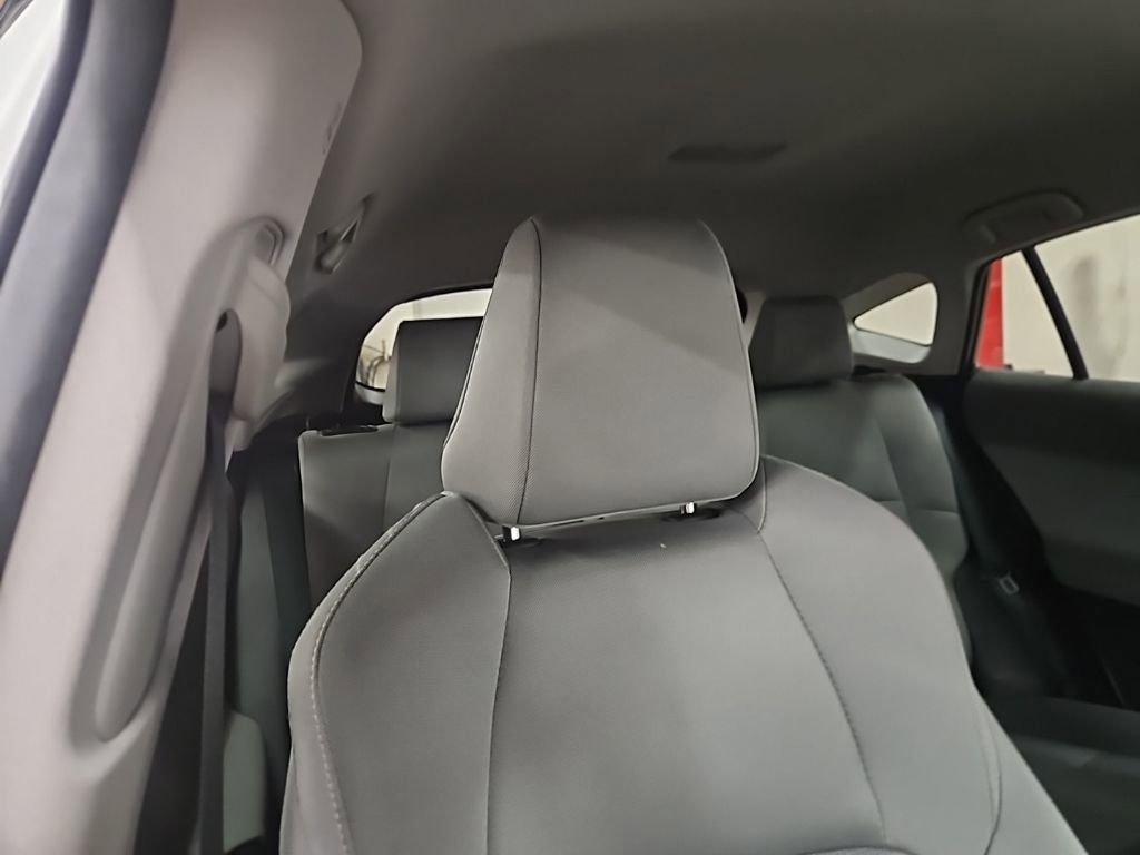 Used 2023 Toyota Venza LE image 33