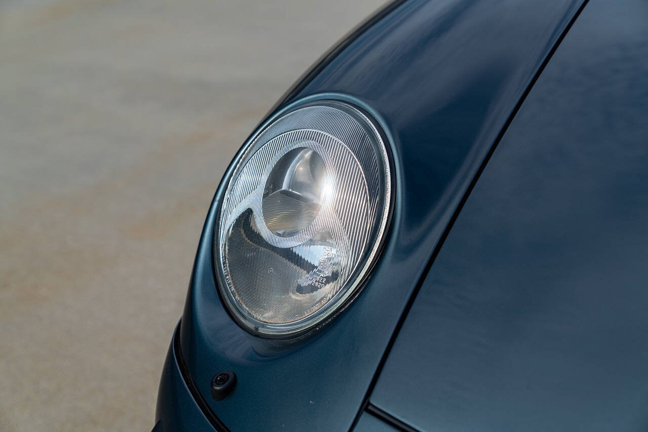 Used 1995 Porsche 911 Cabriolet image 18