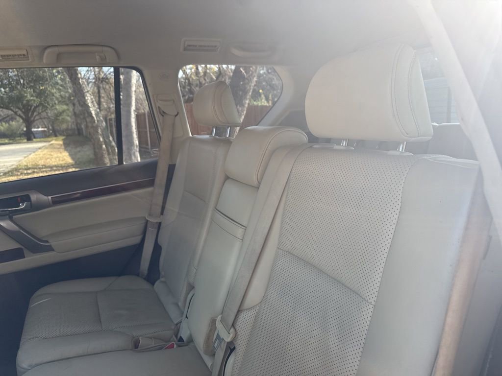 Used 2013 Lexus GX 460 Premium image 13