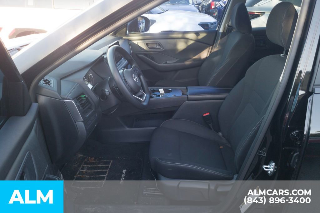 Used 2024 Nissan Rogue S image 22