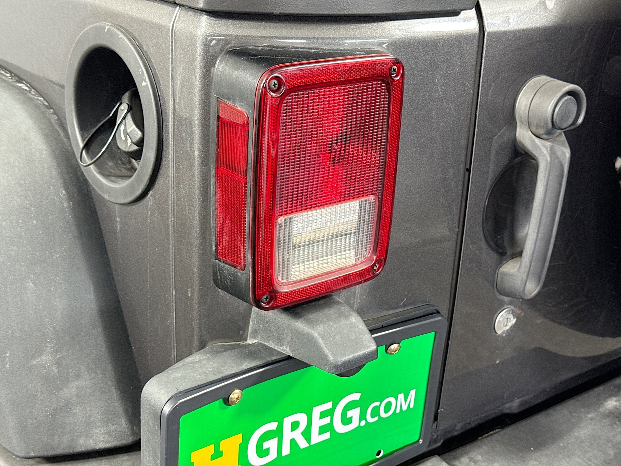 Used 2018 Jeep Wrangler Unlimited Sport image 32