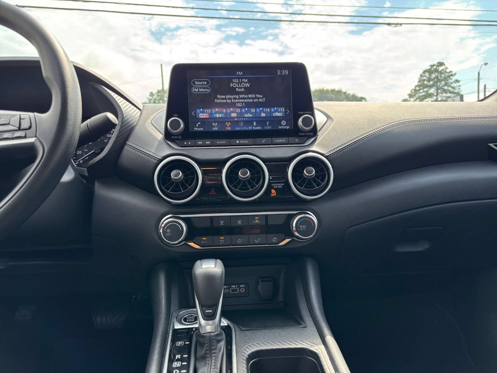 Used 2025 Nissan Sentra SV FWD image 14