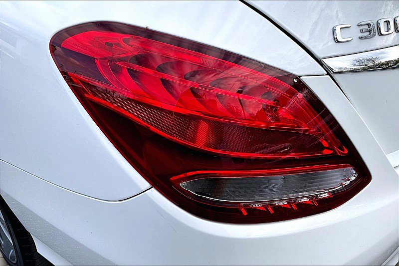 Used 2018 Mercedes-Benz C 300 Sedan w/ Premium Package image 29
