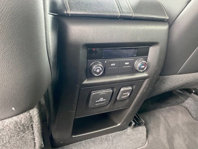 Certified 2023 Chevrolet Traverse LT w/ LT Premium Package image 20